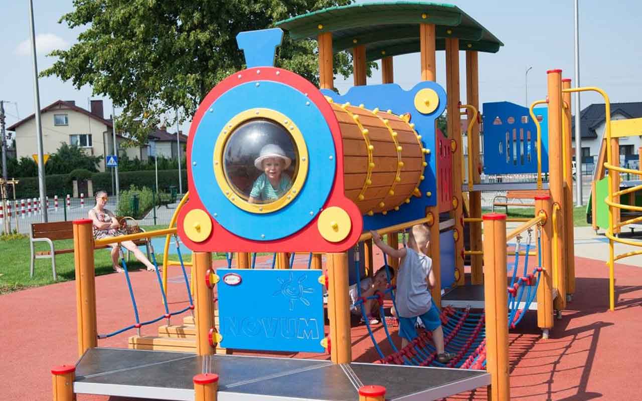 LOCOMOTIVA JULIAN - LOCOMOTIVA JULIAN - GIOCHI PER ASILO NIDO