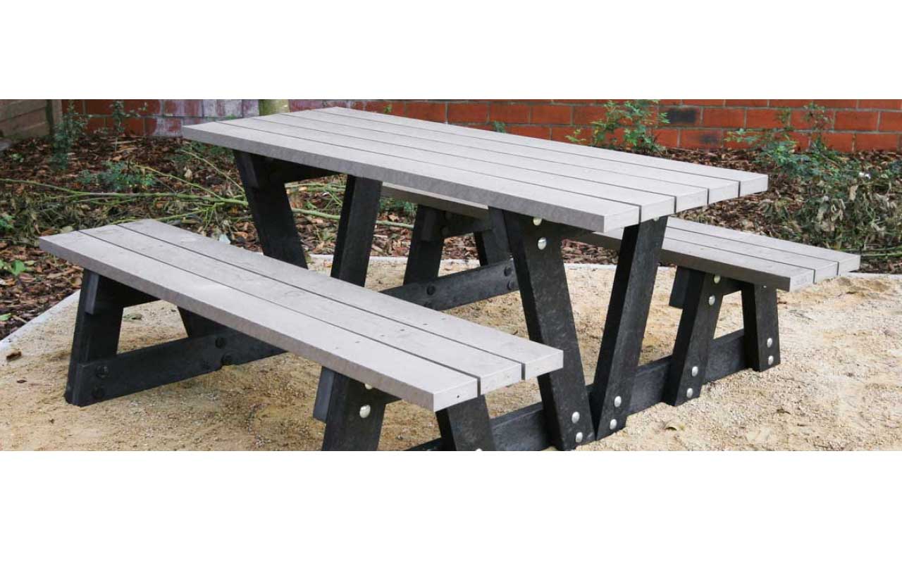 LIONE PIC-NIC - LIONE PIC-NIC - PANCHINE ARREDO URBANO