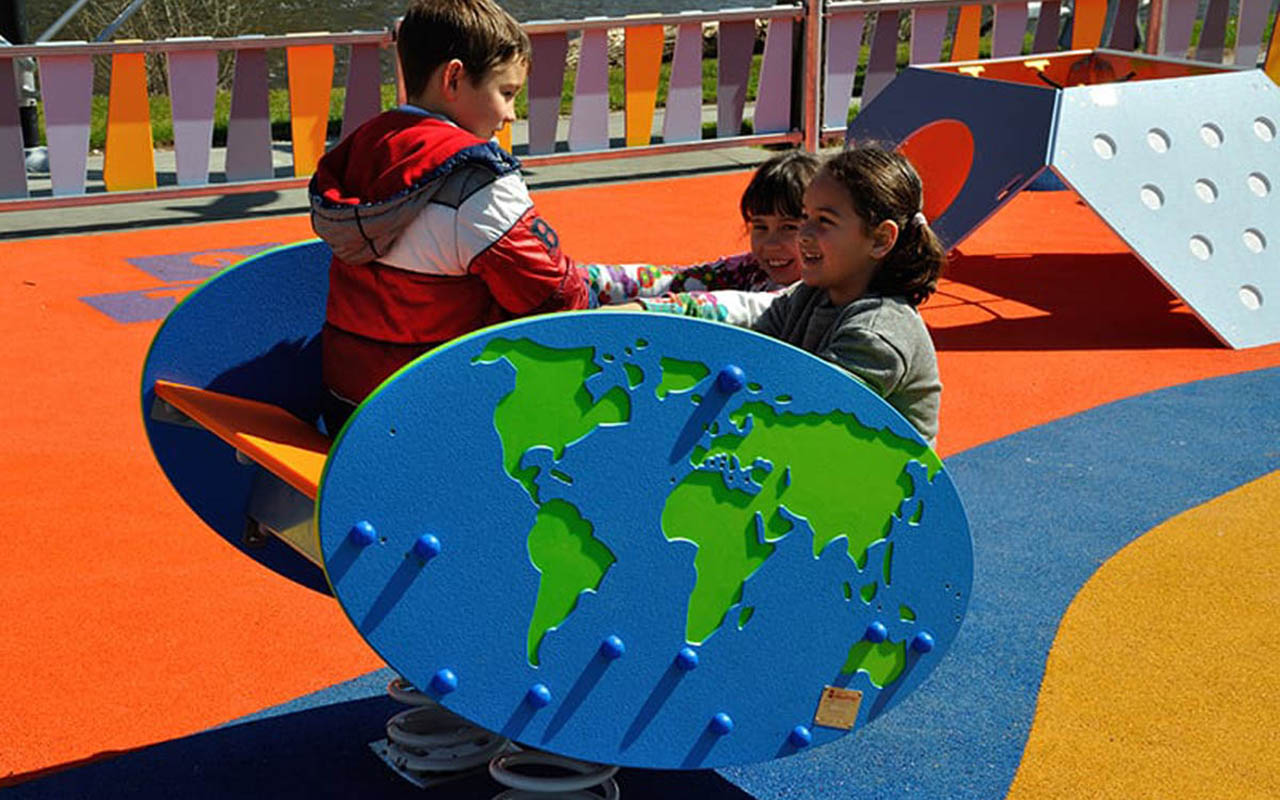 THE WORLD - THE WORLD - GIOCHI A MOLLA